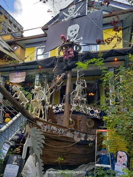 Pirate ship Halloween display